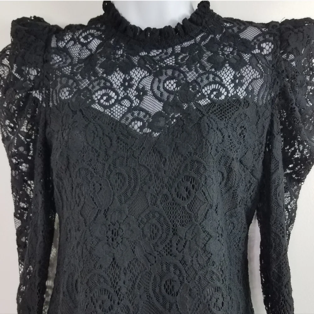 Aqua Black Lace Sleeve Top Size Small